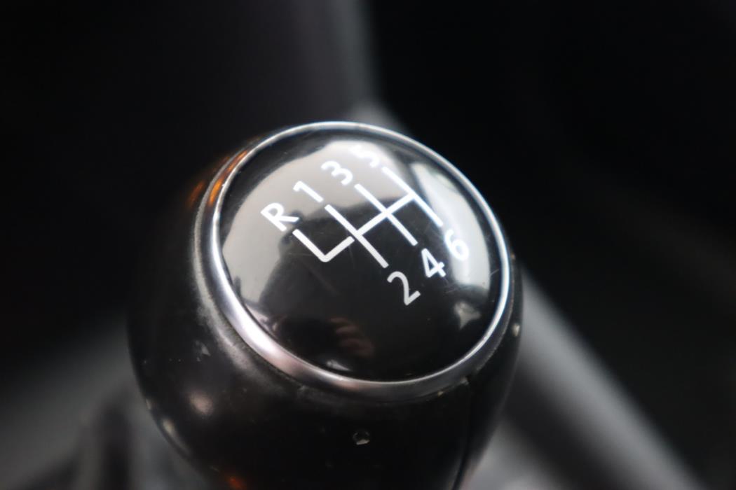 VOLKSWAGEN Amarok 2013