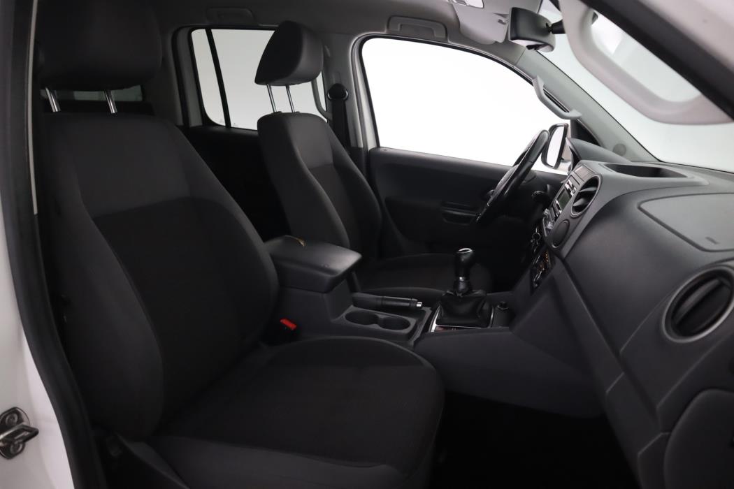 VOLKSWAGEN Amarok 2013