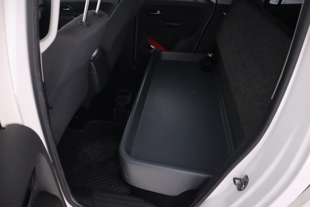 VOLKSWAGEN Amarok 2013