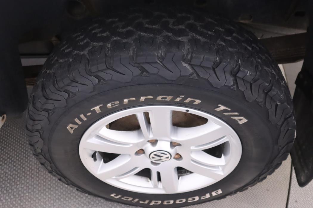 VOLKSWAGEN Amarok 2013