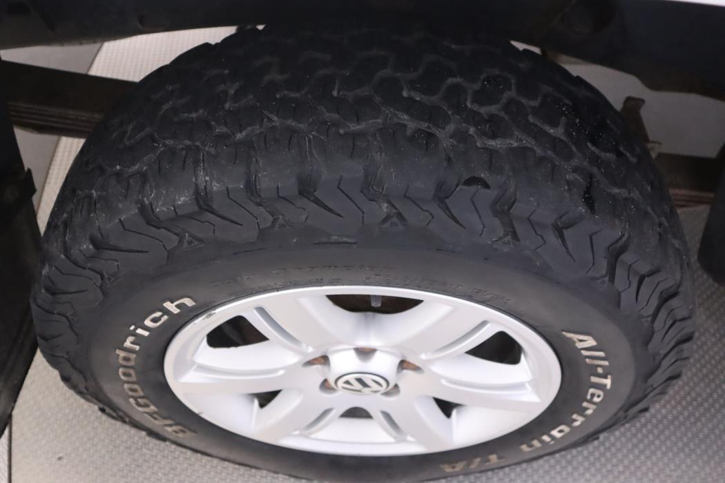 VOLKSWAGEN Amarok 2013