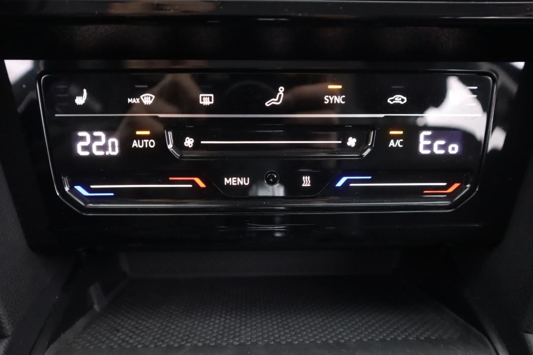 VOLKSWAGEN Passat 2020