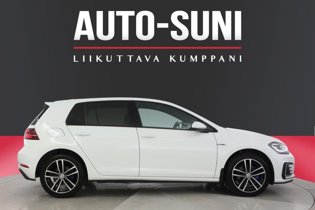 VOLKSWAGEN Golf 2020