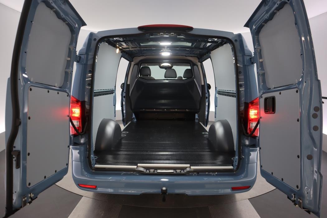MERCEDES-BENZ Vito 2025