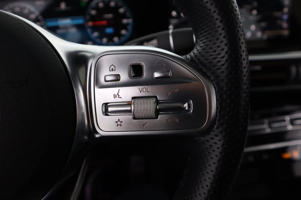 MERCEDES-BENZ EQC 2022