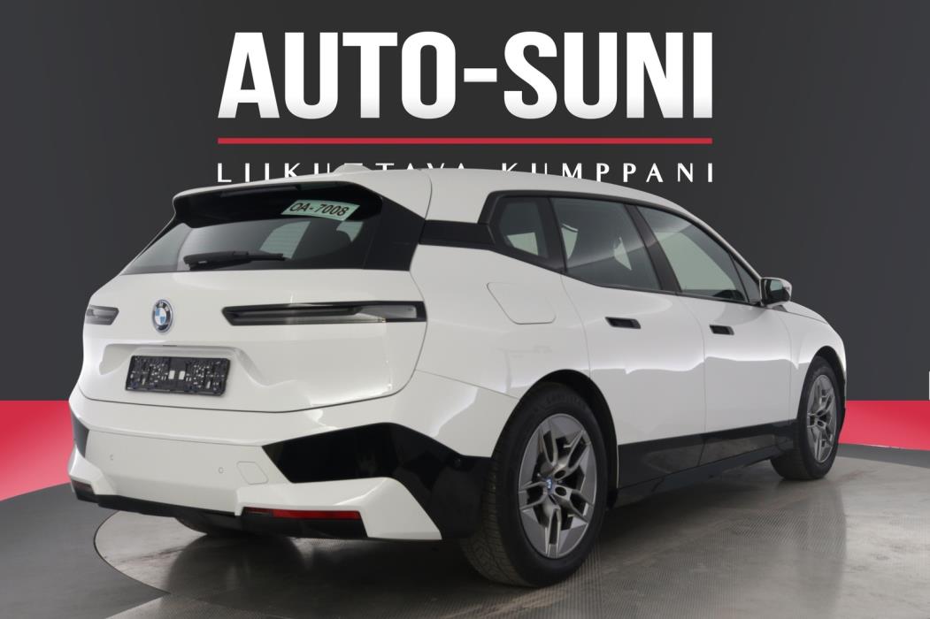 BMW iX 2023