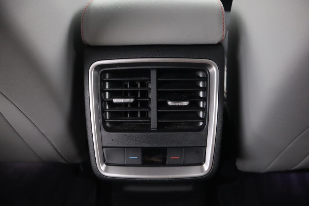 SKODA Enyaq 2026