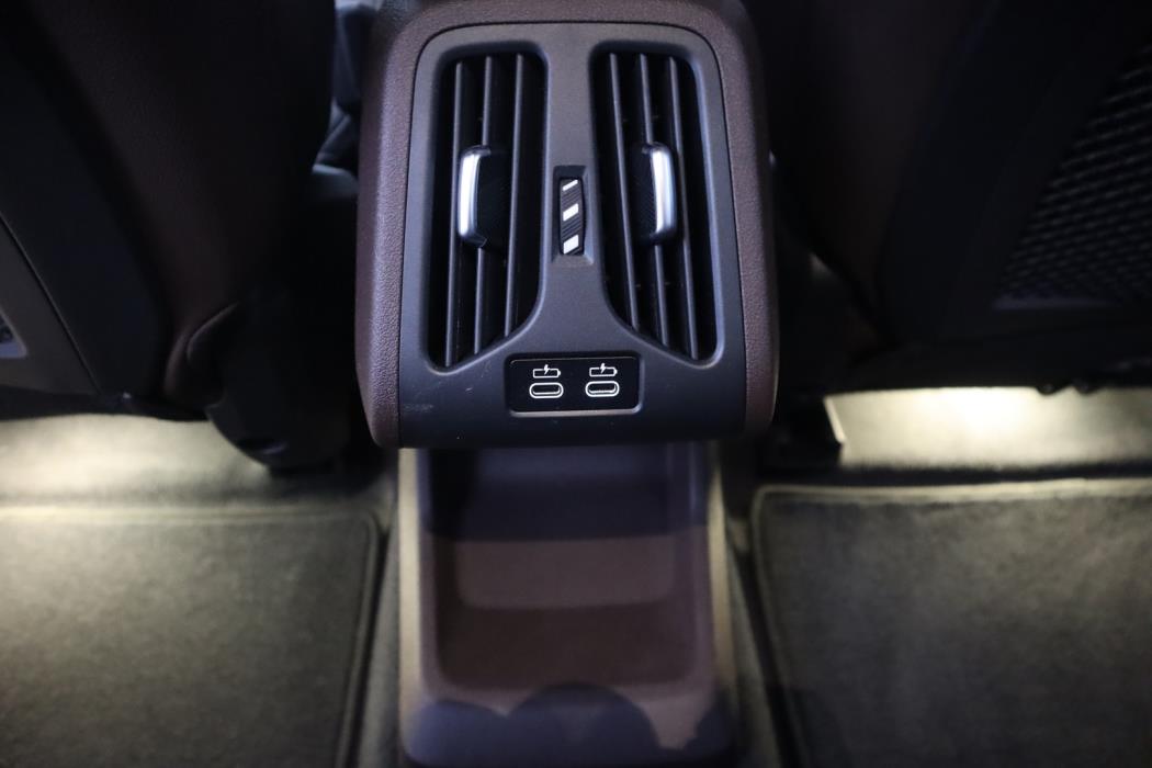 BMW iX1 2023