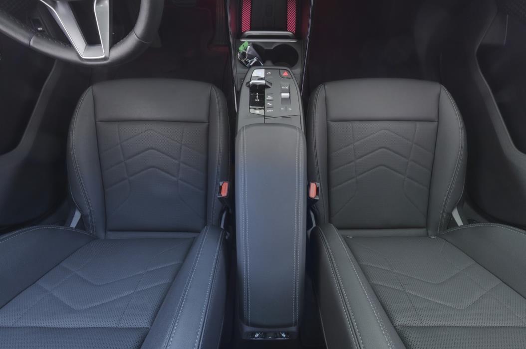 BMW iX1 2023