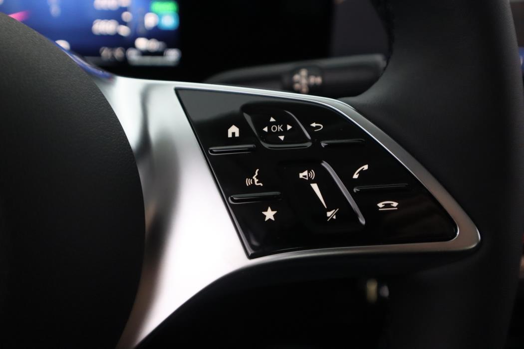 MERCEDES-BENZ GLA 2026