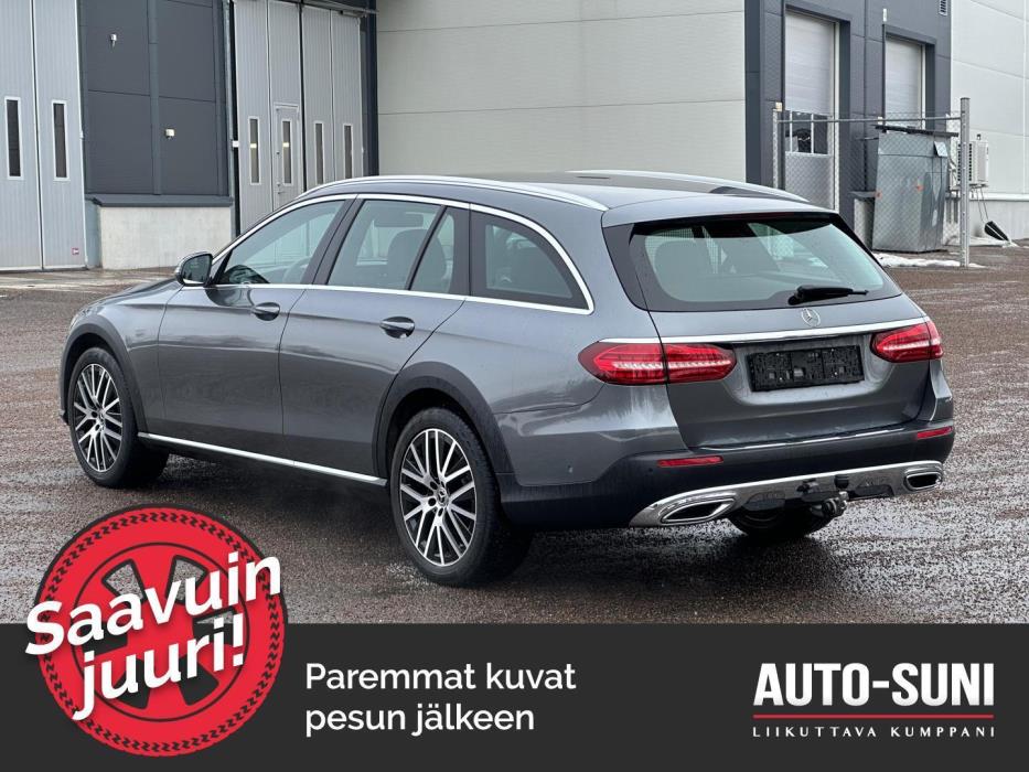 MERCEDES-BENZ E 2021