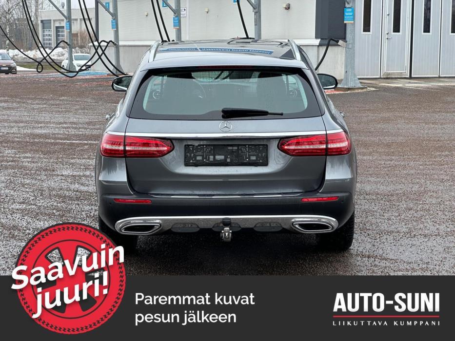 MERCEDES-BENZ E 2021