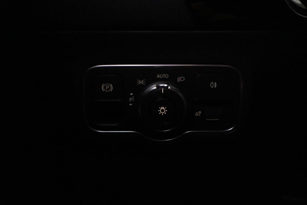 MERCEDES-BENZ B 2019