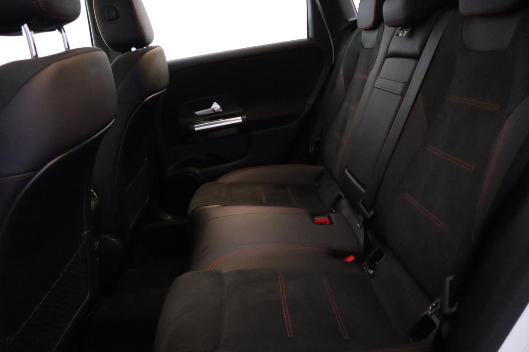 MERCEDES-BENZ B 2019