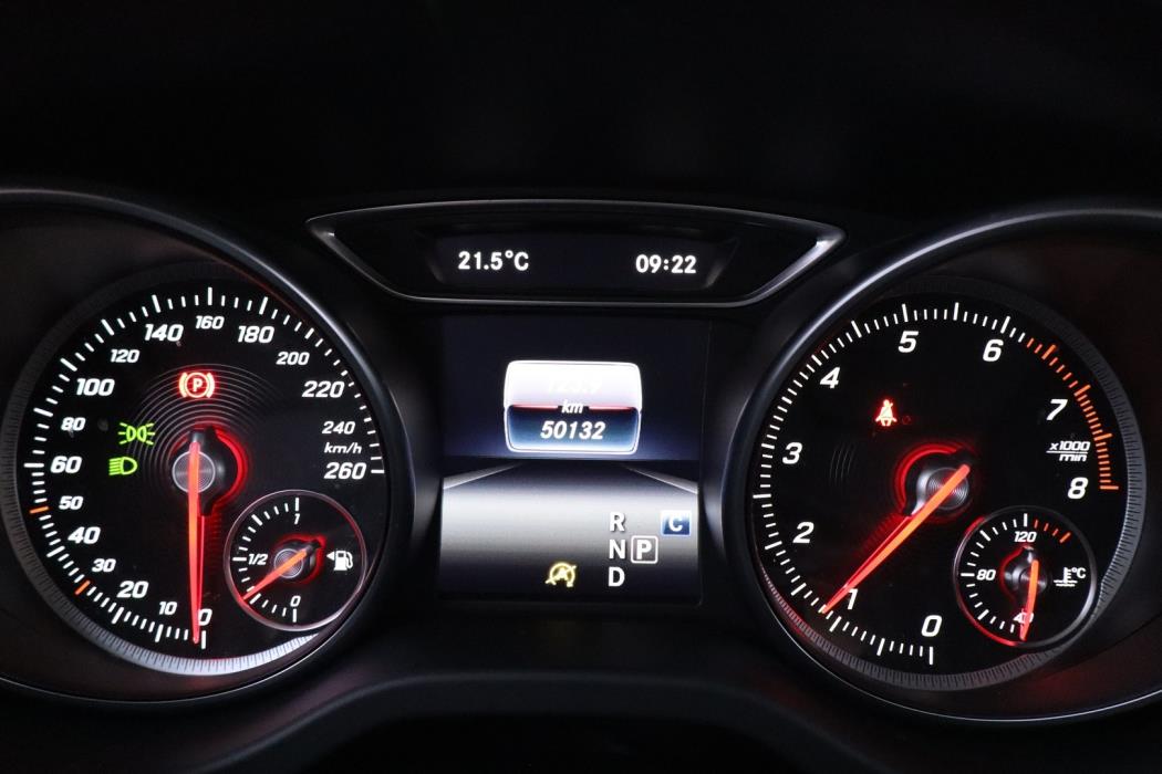 MERCEDES-BENZ GLA 2019