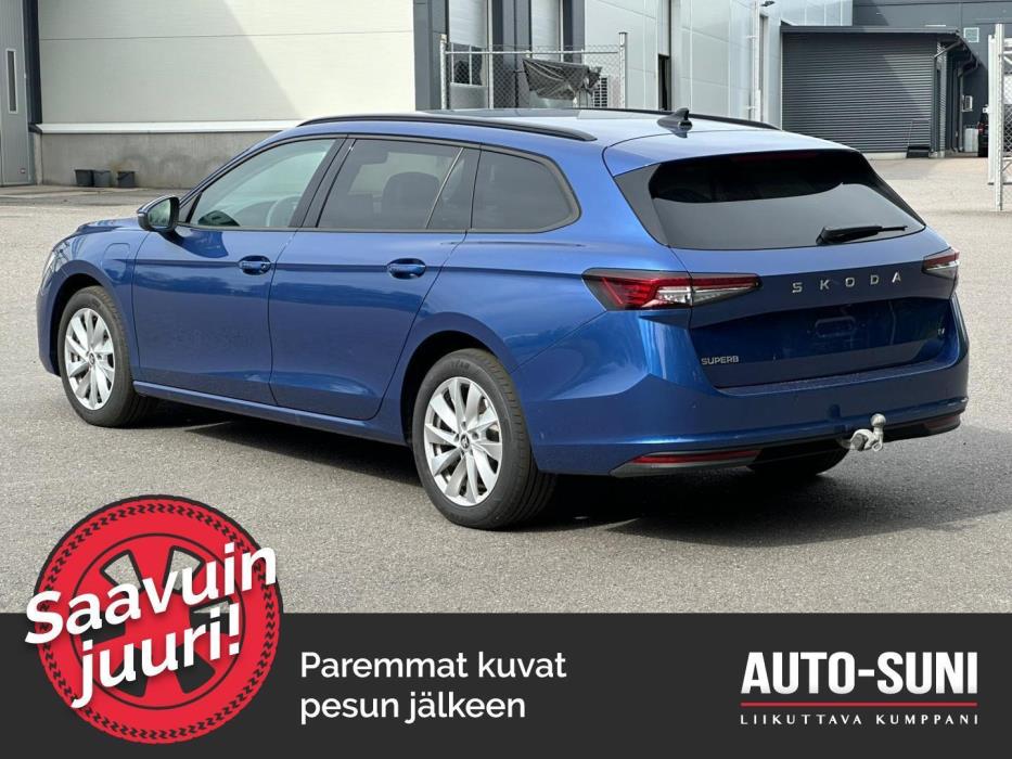 SKODA Superb 2025