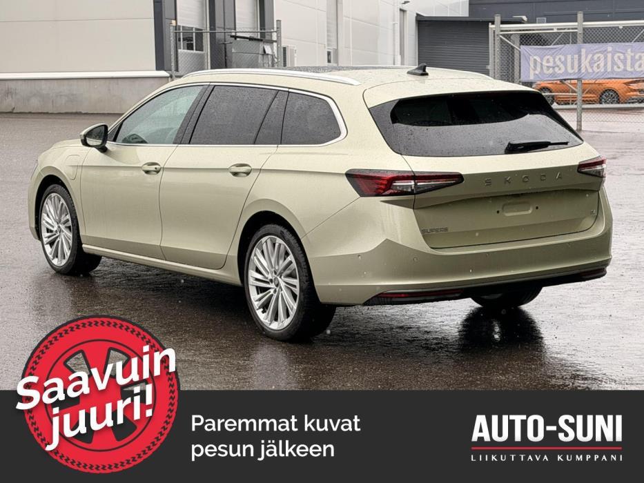 SKODA Superb 2025