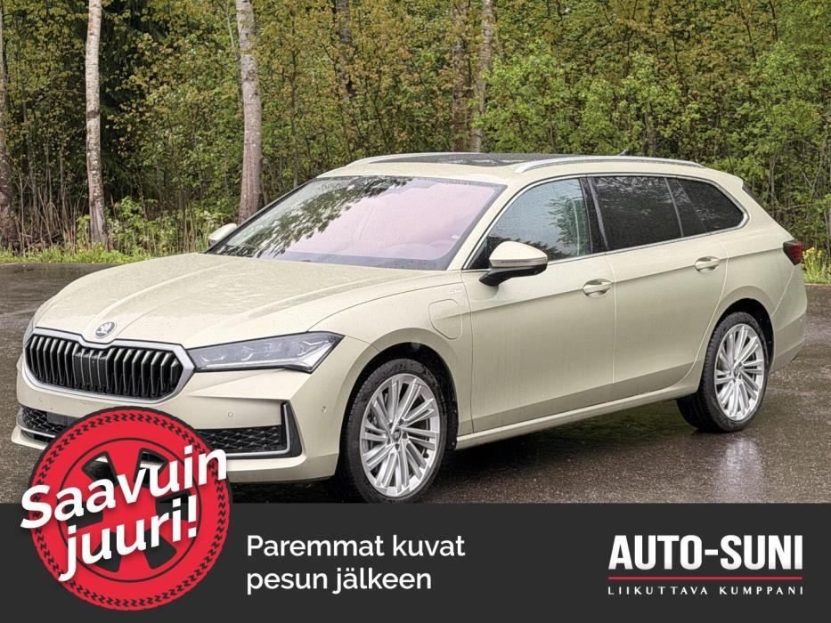 SKODA Superb 2025