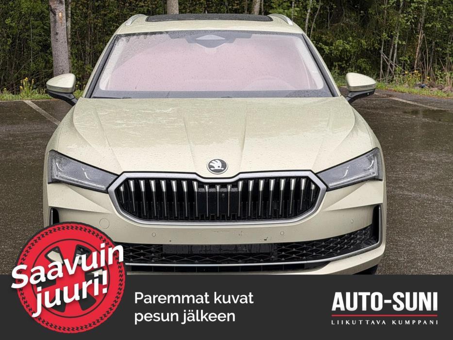 SKODA Superb 2025