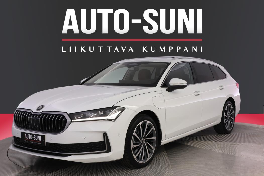SKODA Superb 2025