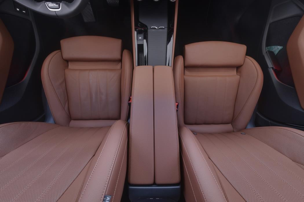 SKODA Superb 2025