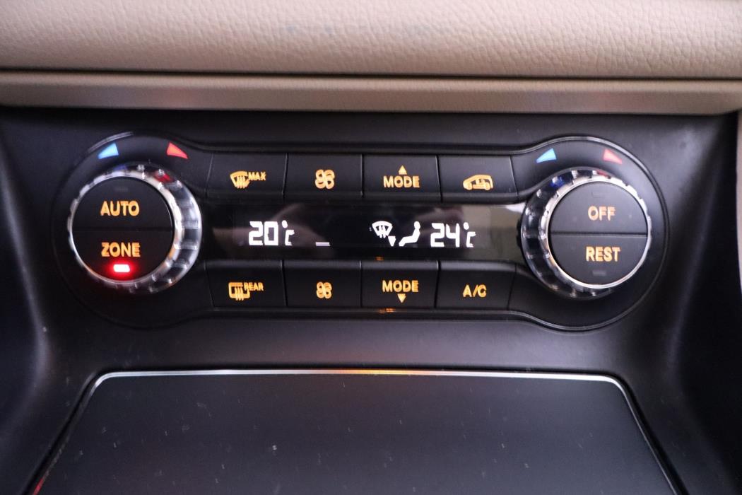 MERCEDES-BENZ GLA 2019
