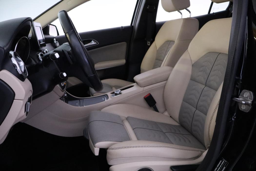 MERCEDES-BENZ GLA 2019