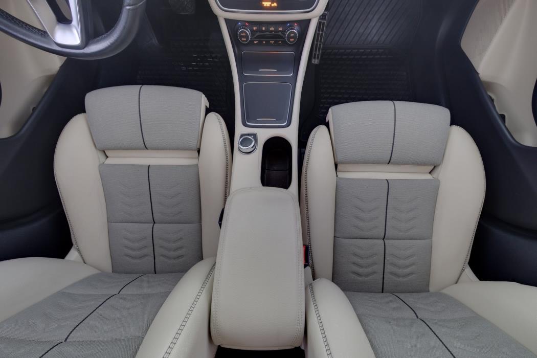 MERCEDES-BENZ GLA 2019
