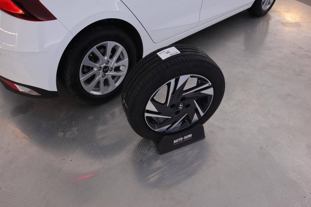 HYUNDAI i20 Hatchback 2023