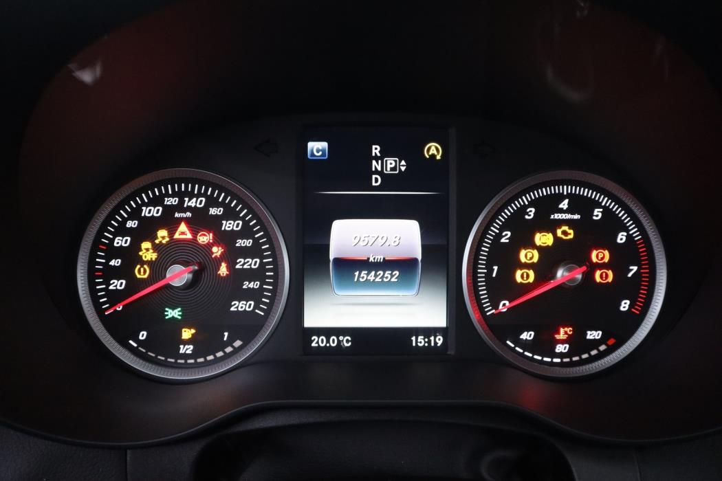 MERCEDES-BENZ C 2015