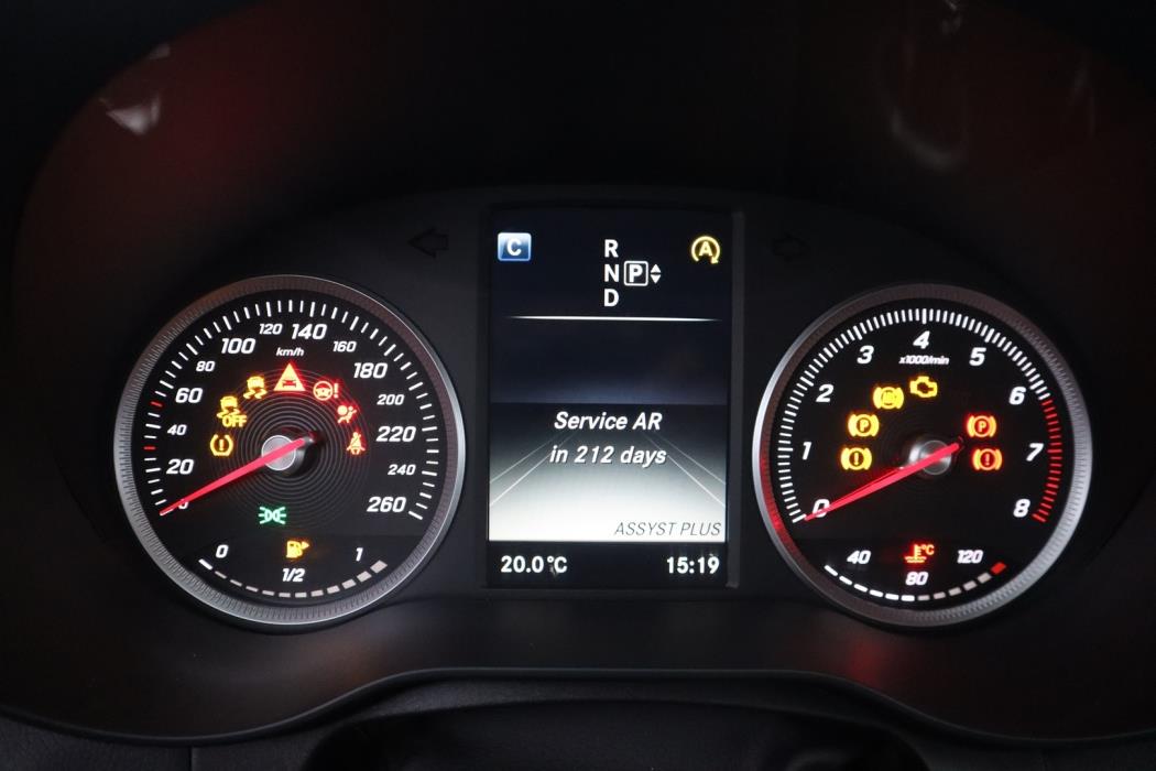 MERCEDES-BENZ C 2015