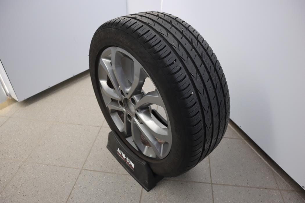 MERCEDES-BENZ C 2015