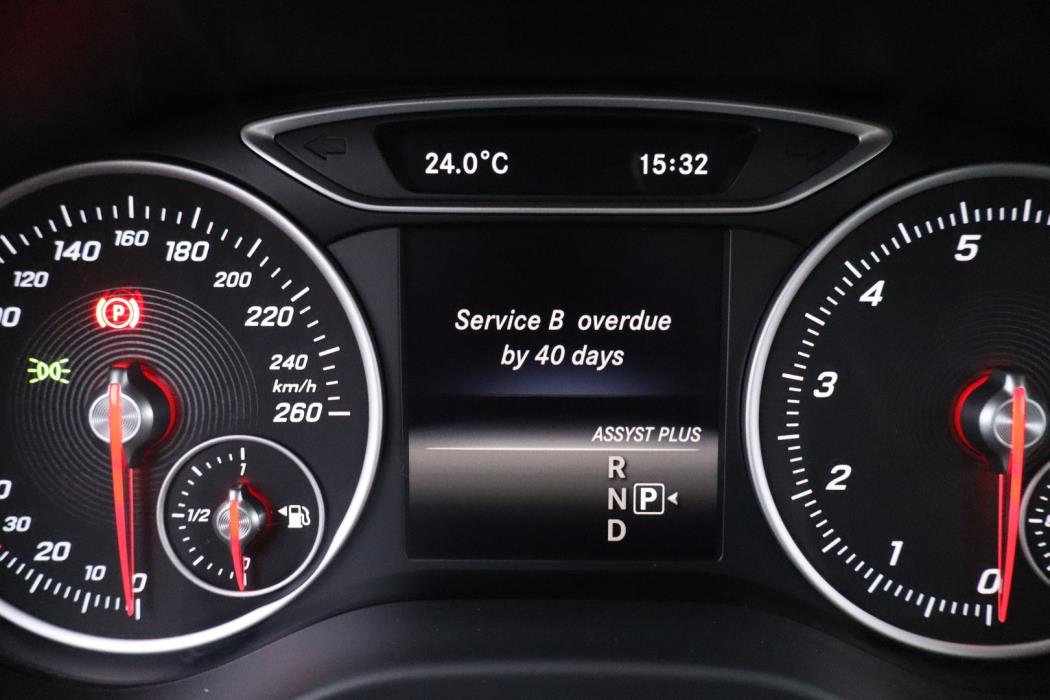 MERCEDES-BENZ A 2017