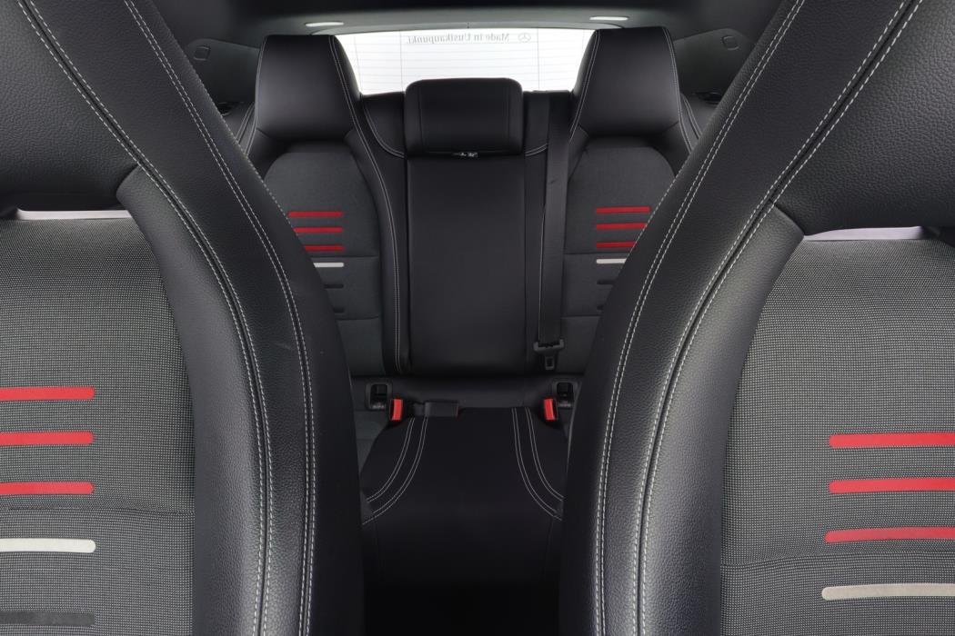 MERCEDES-BENZ A 2017
