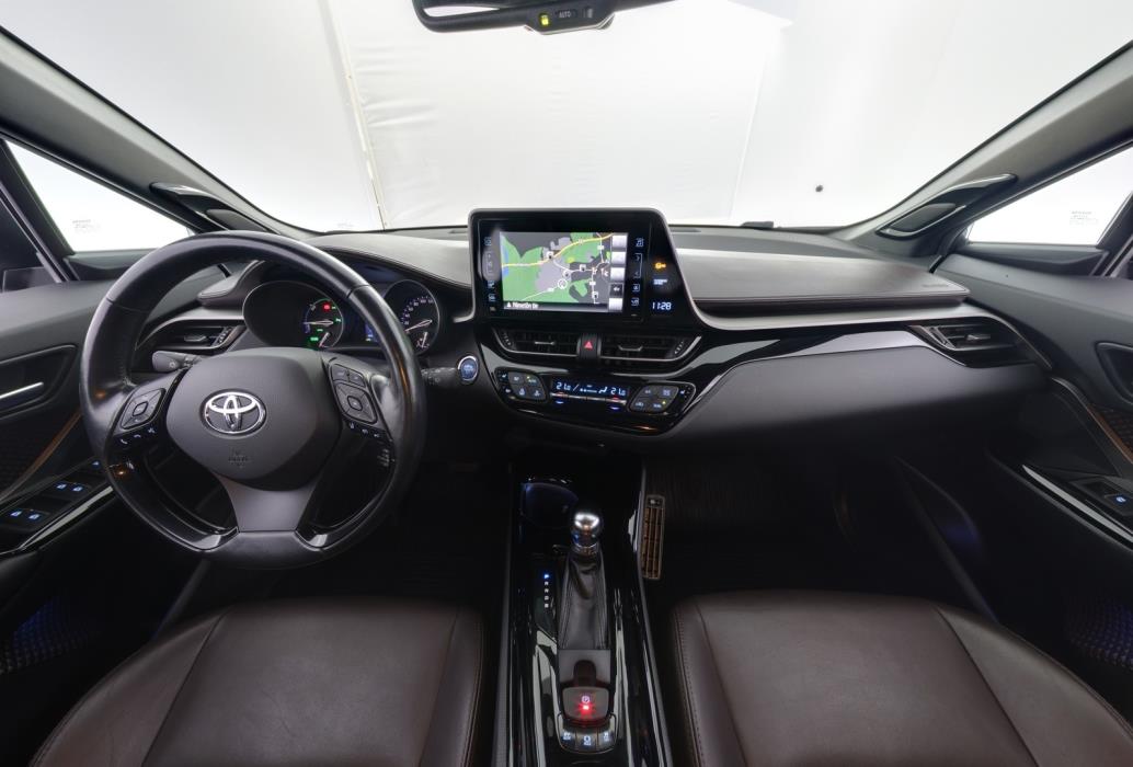 TOYOTA C-HR 2018