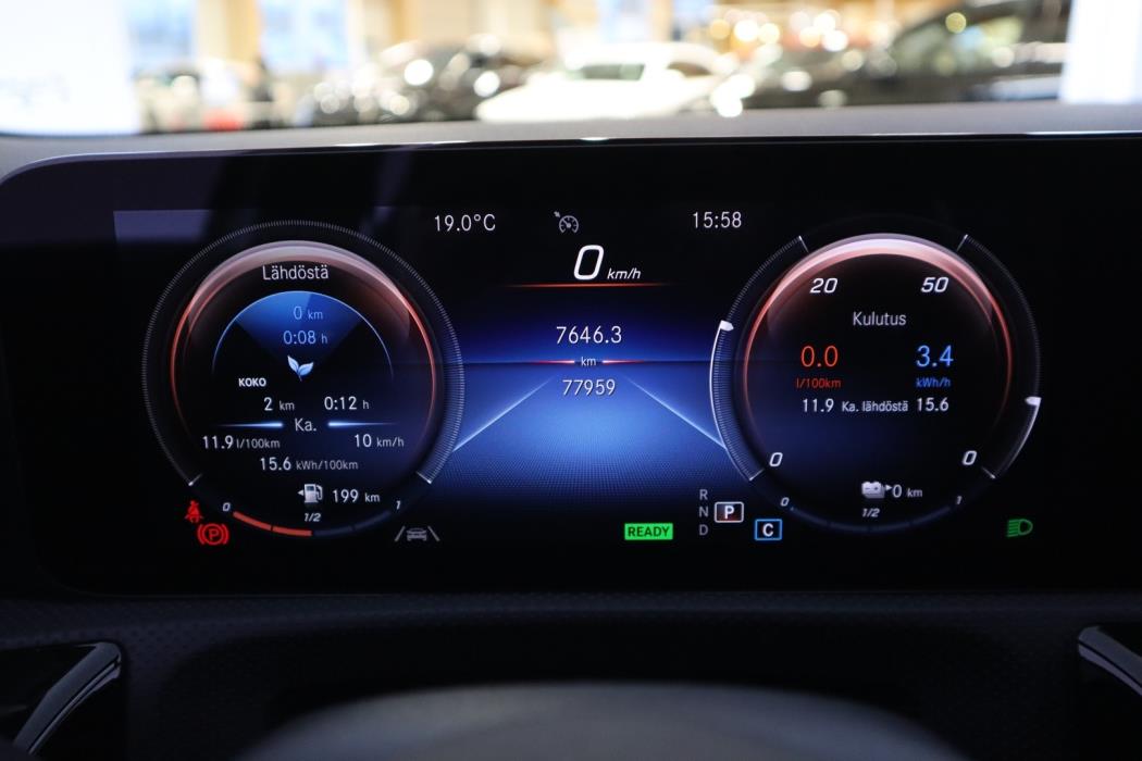 MERCEDES-BENZ A 2020