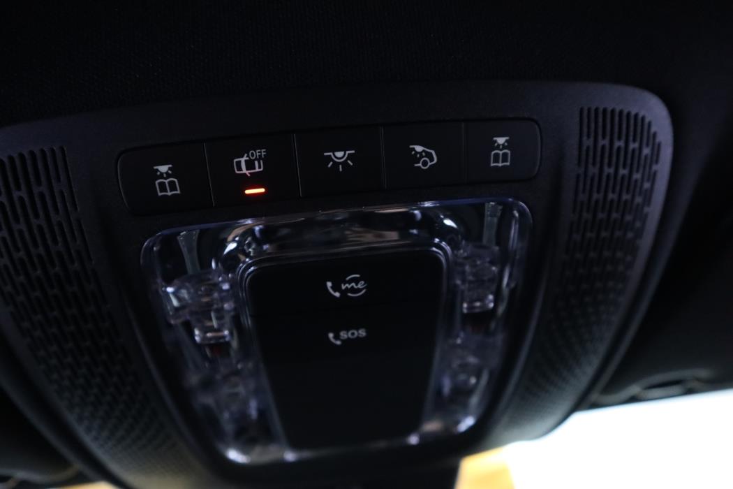 MERCEDES-BENZ A 2020