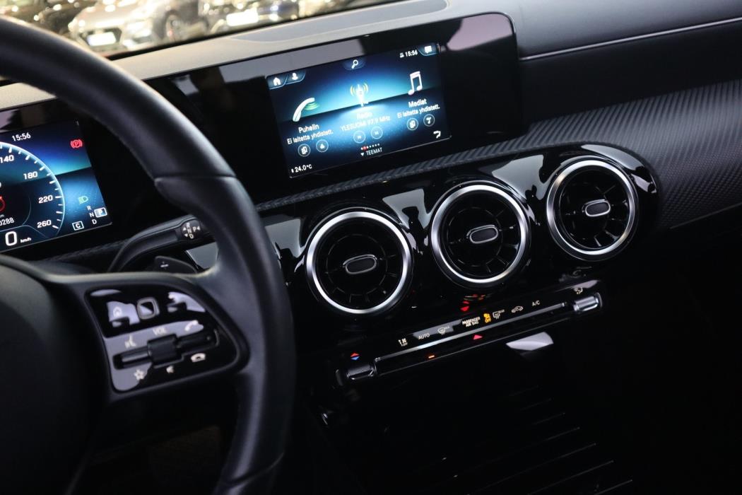 MERCEDES-BENZ A 2020