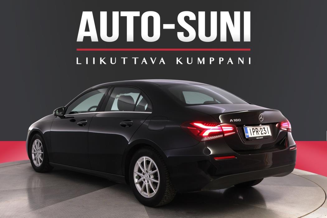 MERCEDES-BENZ A 2020