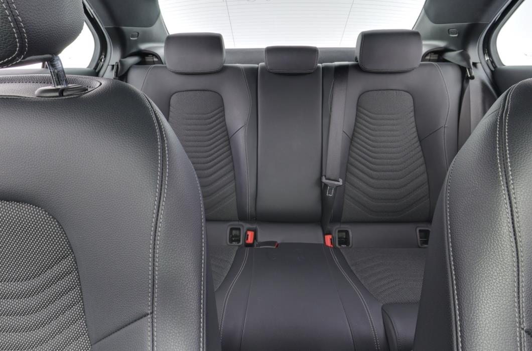 MERCEDES-BENZ A 2020