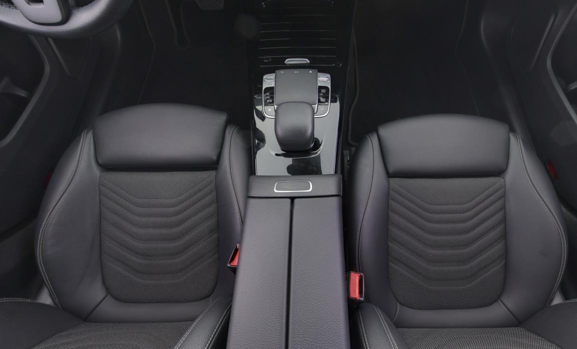 MERCEDES-BENZ A 2020