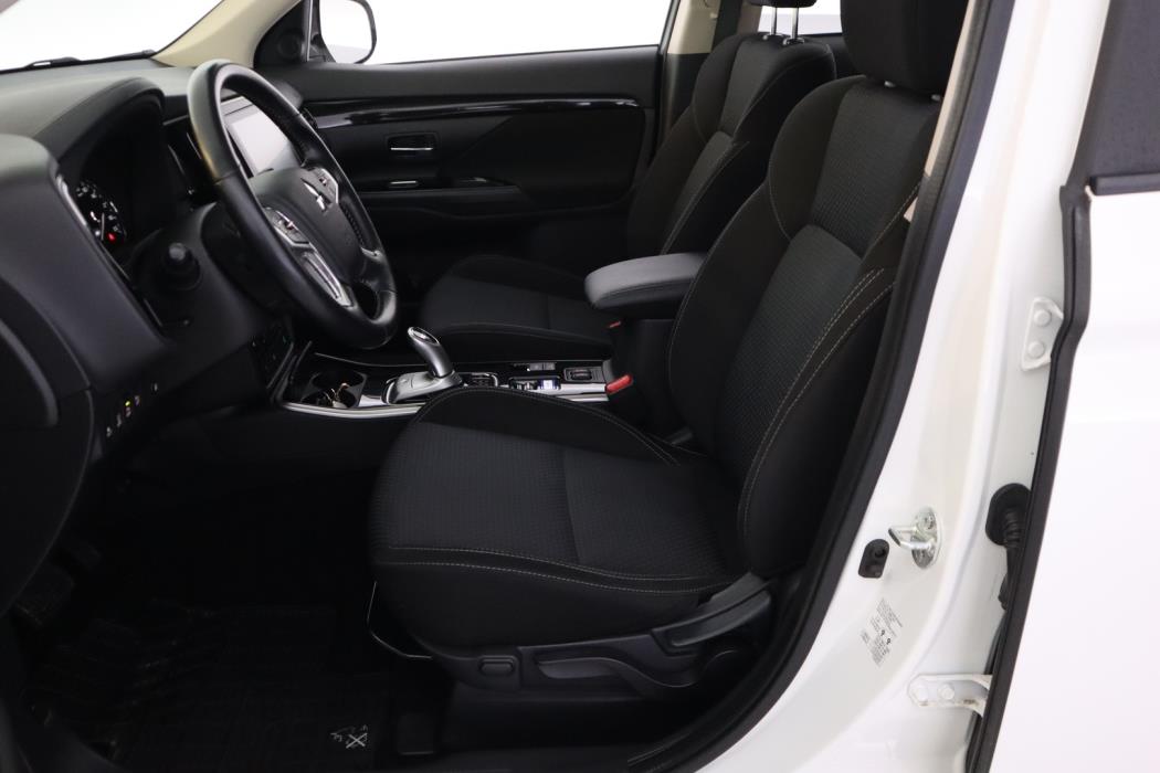 MITSUBISHI Outlander PHEV 2019