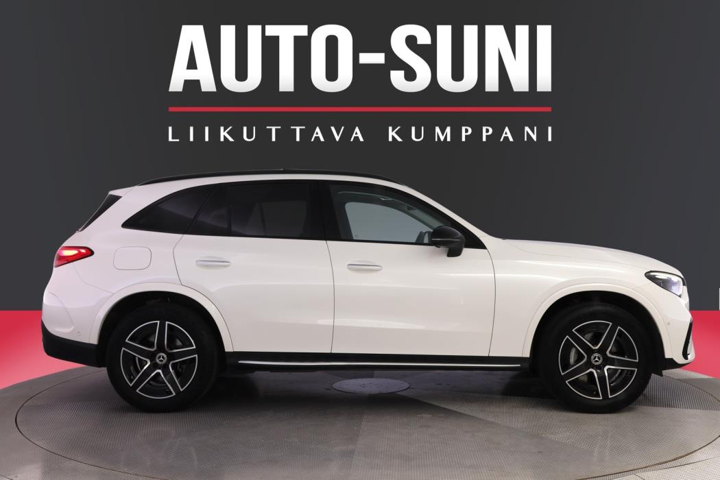 MERCEDES-BENZ GLC 2023