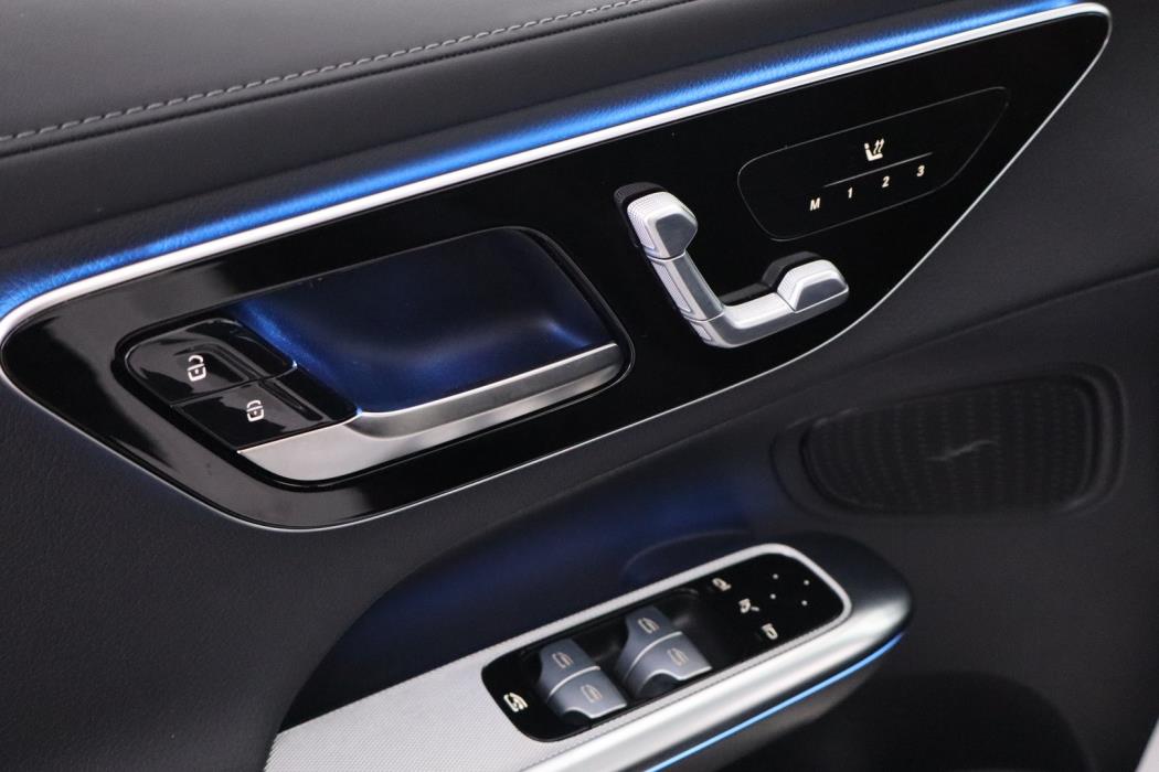 MERCEDES-BENZ GLC 2023