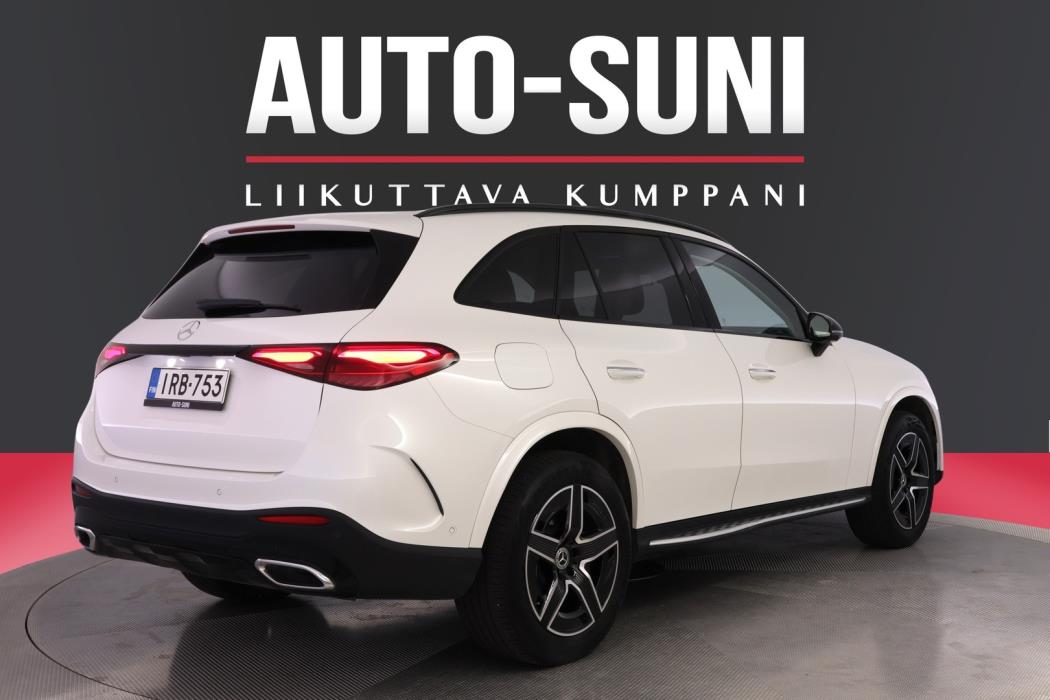 MERCEDES-BENZ GLC 2023