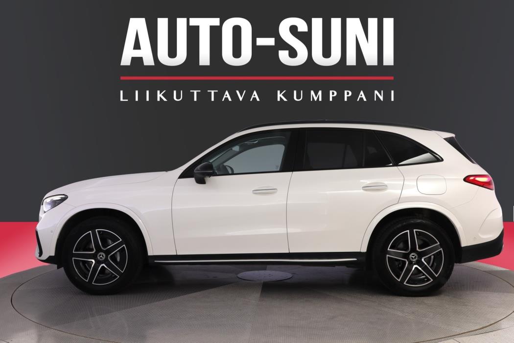 MERCEDES-BENZ GLC 2023