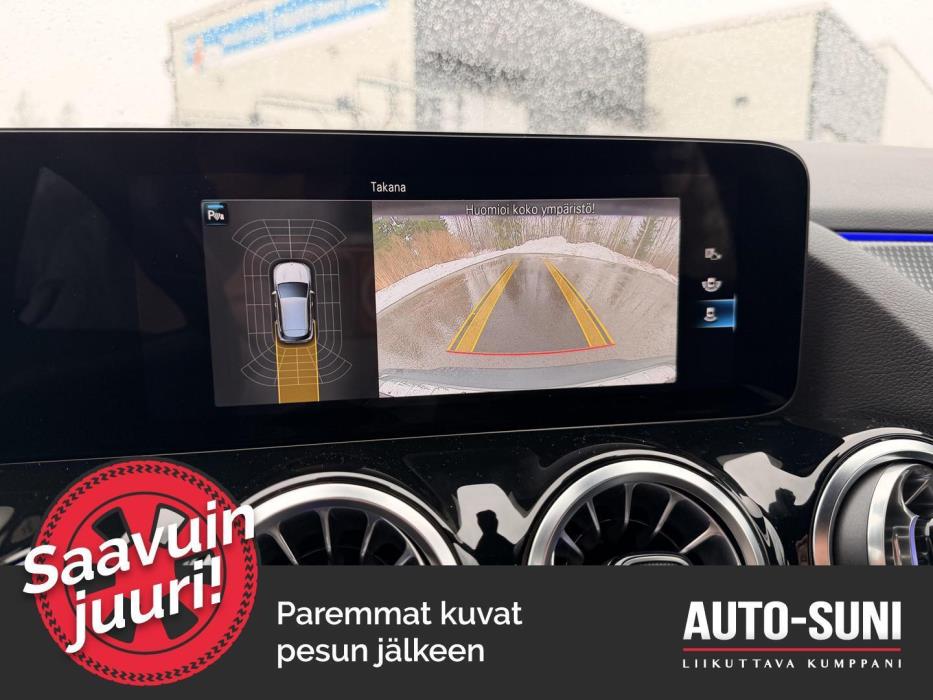 MERCEDES-BENZ EQA 2023