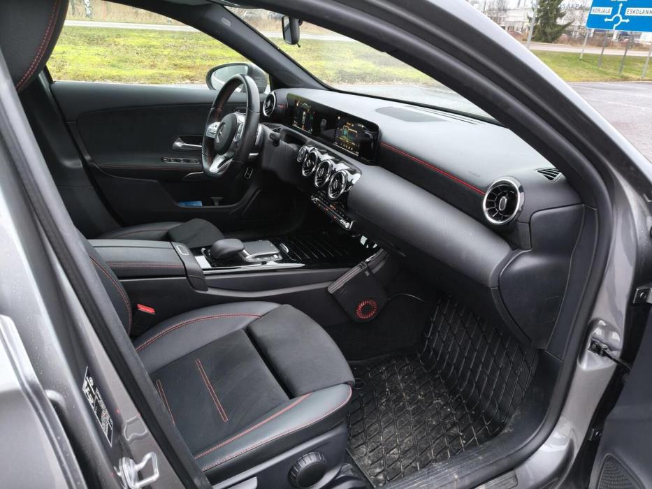MERCEDES-BENZ A 2021