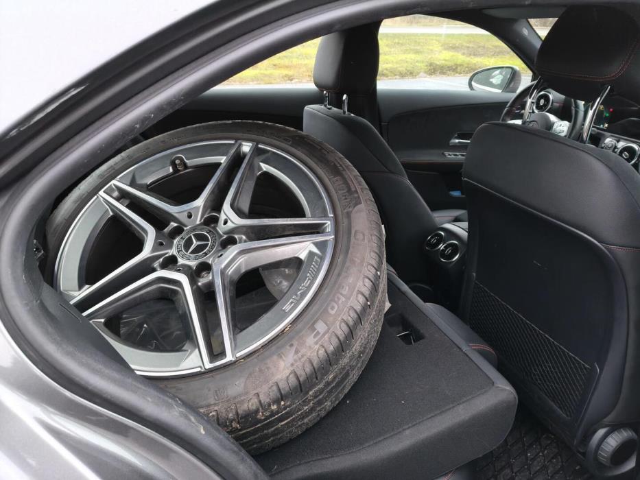 MERCEDES-BENZ A 2021