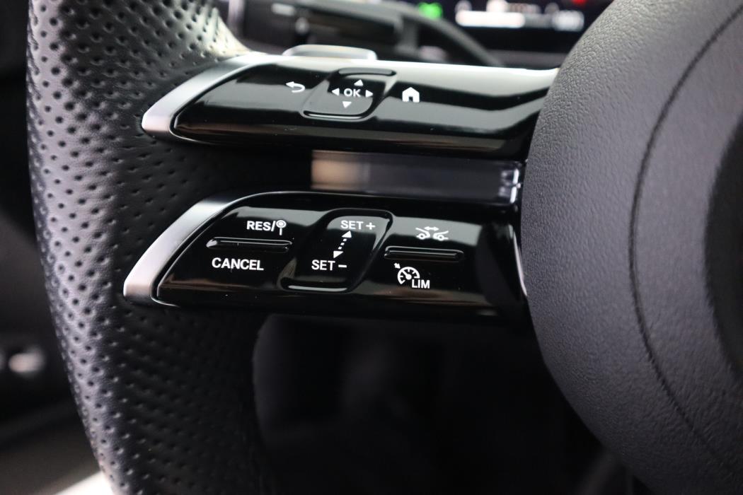 MERCEDES-BENZ C 2022